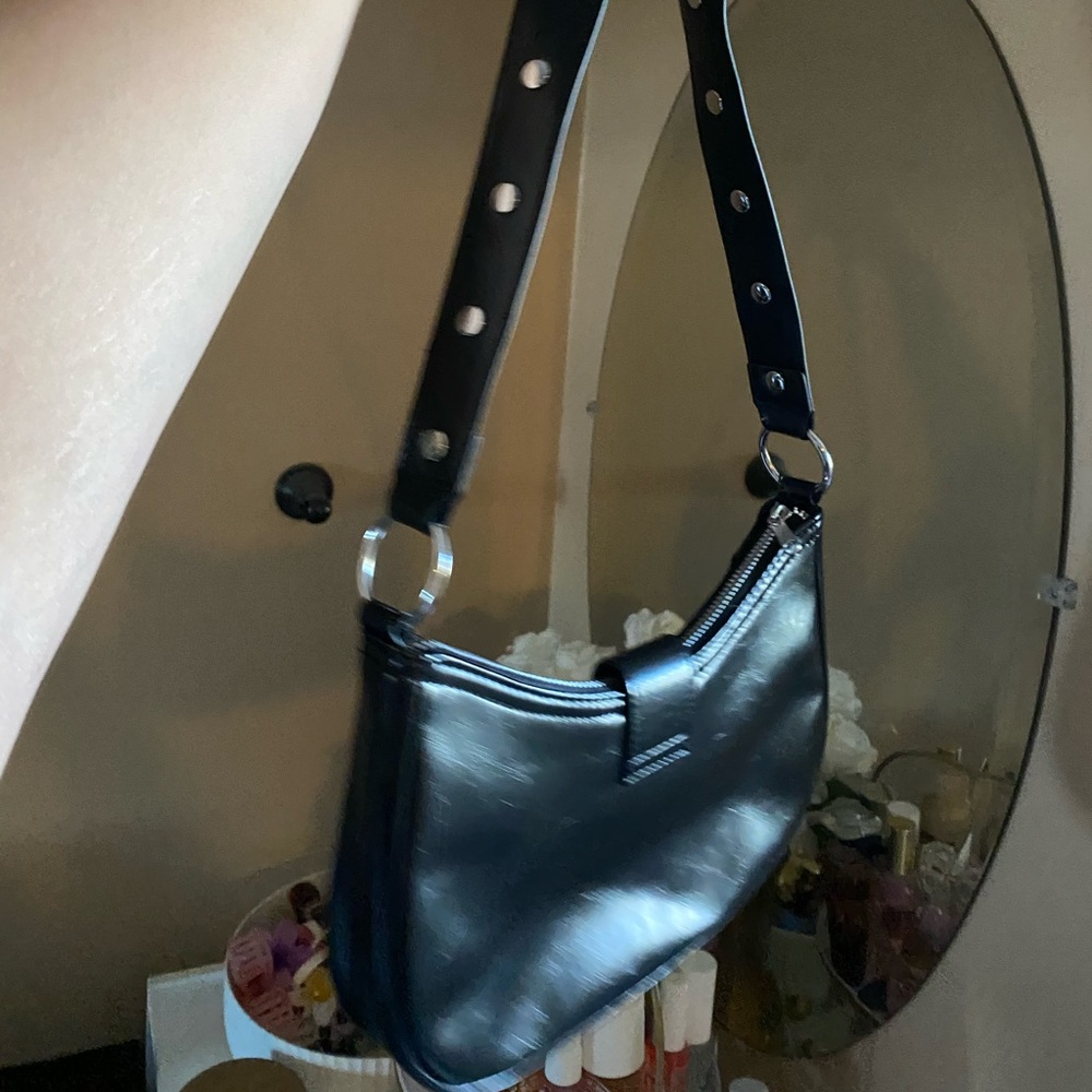 Black shoulder bag